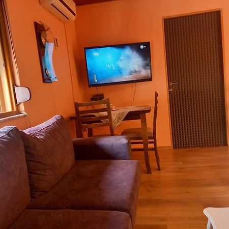 Apartment In Tiranë Ngoại thất bức ảnh