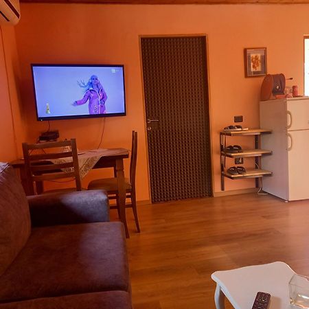 Apartment In Tiranë Ngoại thất bức ảnh